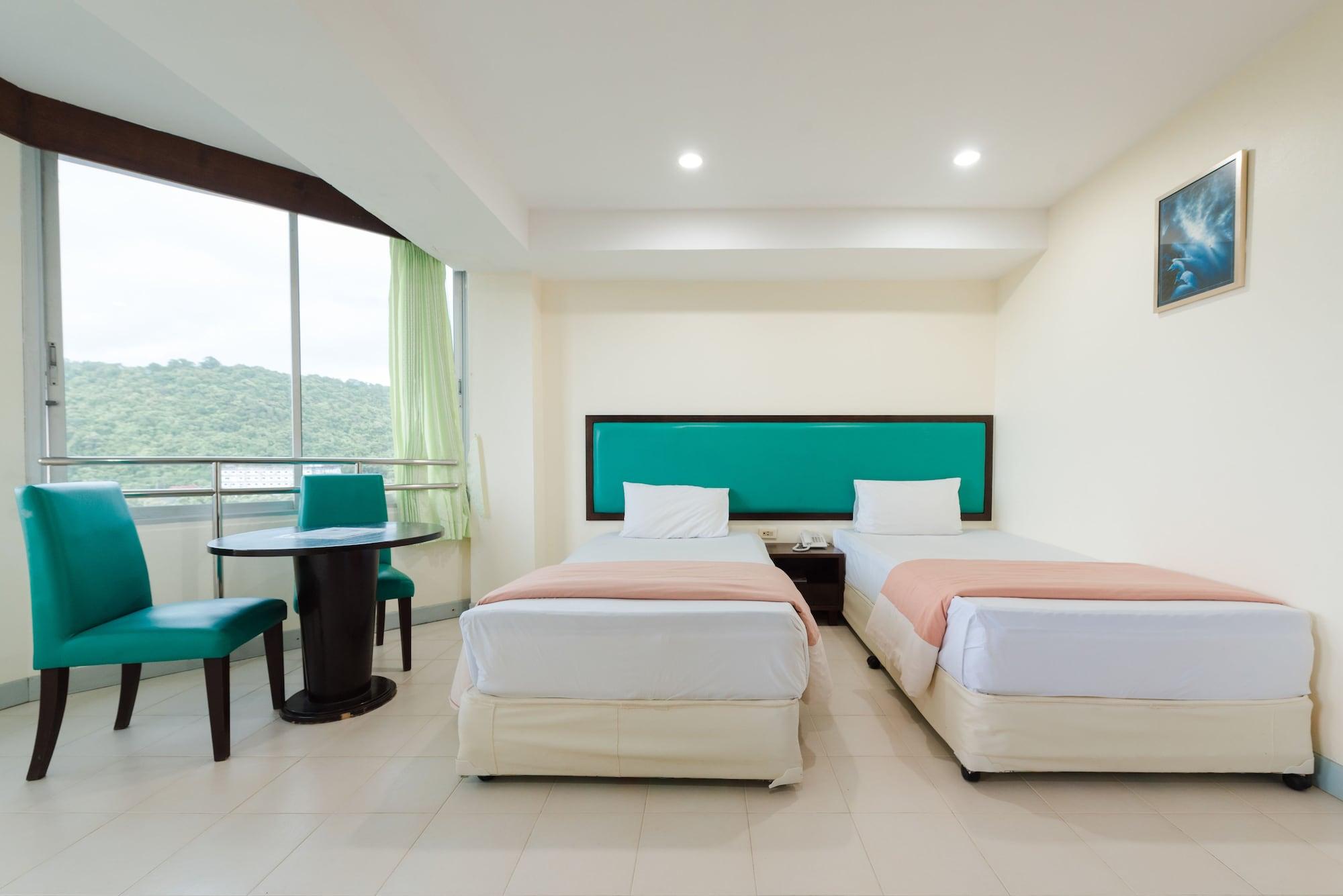 Nice Beach Hotel Rayong Extérieur photo