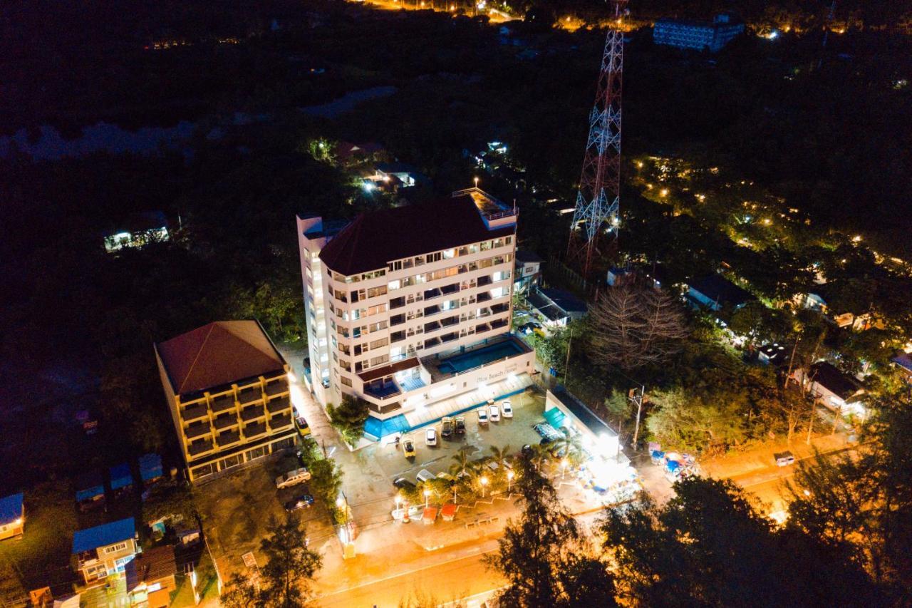 Nice Beach Hotel Rayong Extérieur photo