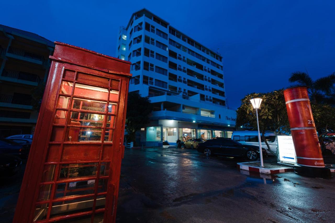 Nice Beach Hotel Rayong Extérieur photo